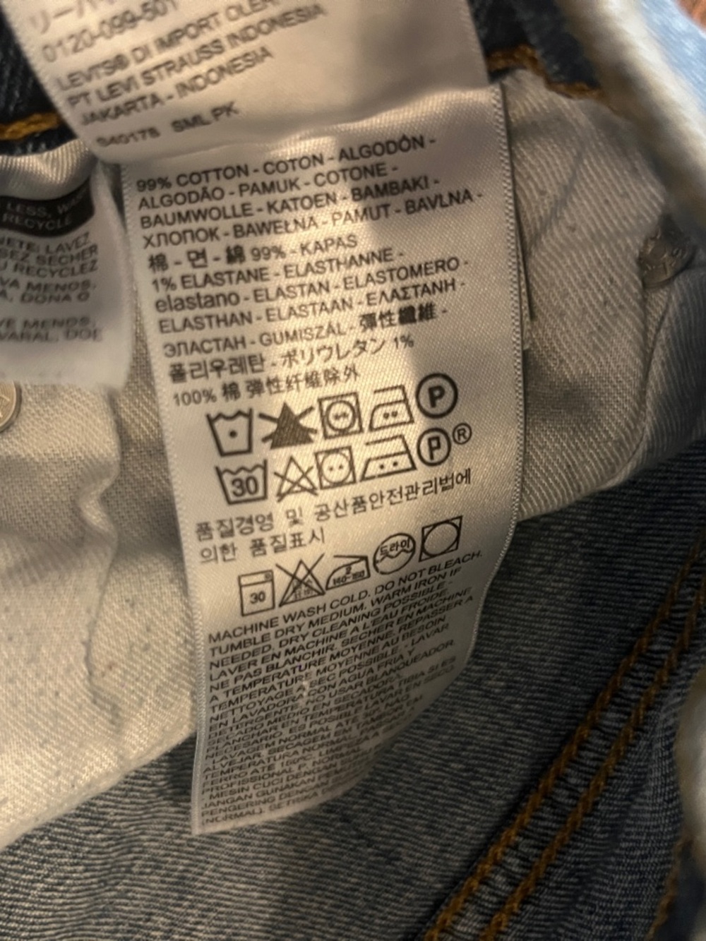 Levi's Faded Blue Denim Jean Shorts - Picture 6 of 8